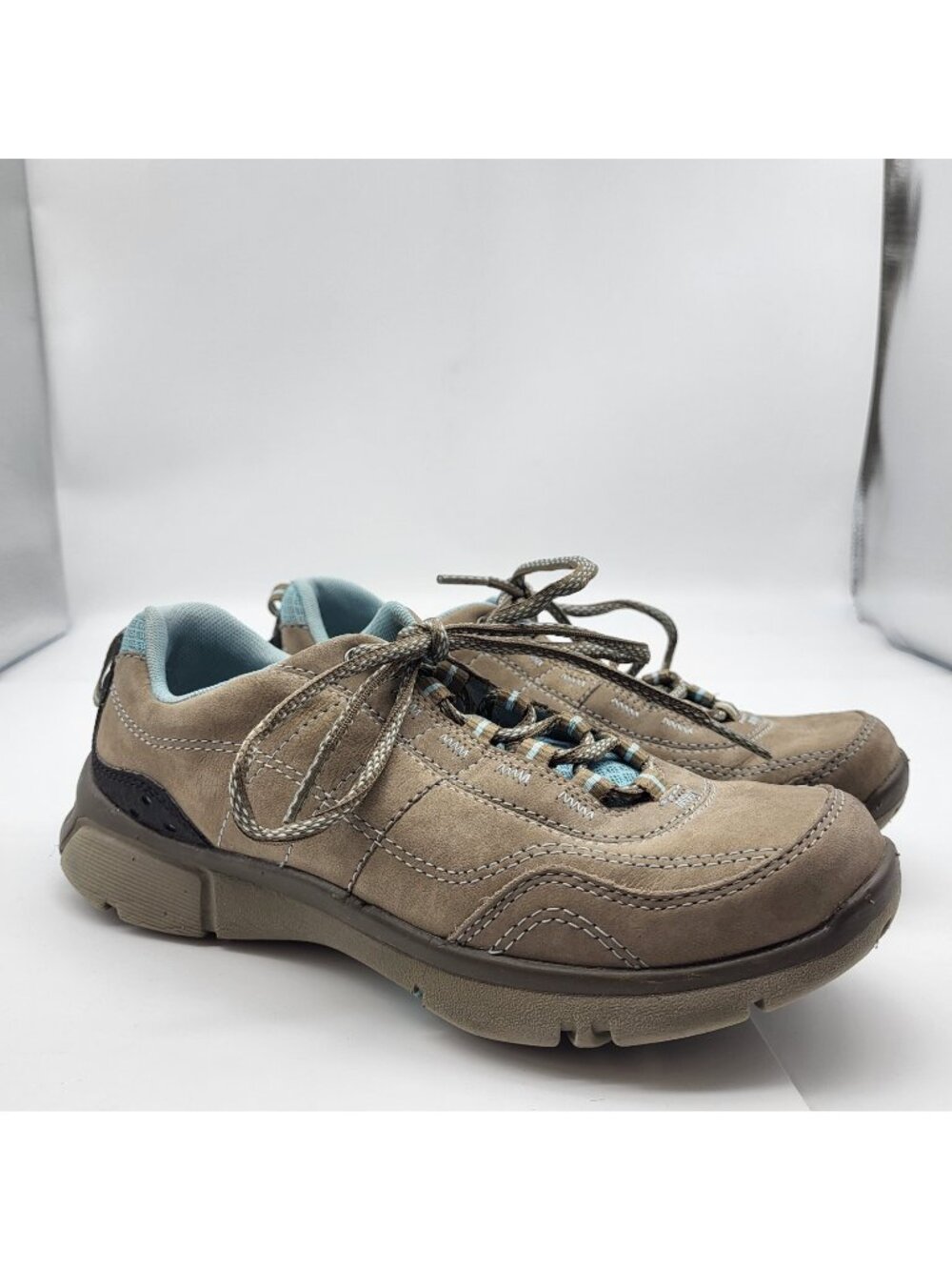 Clarks Wave Walk Shoes Womens Size 6.5 Gorp Walking Shoes Brown Leather sneaker